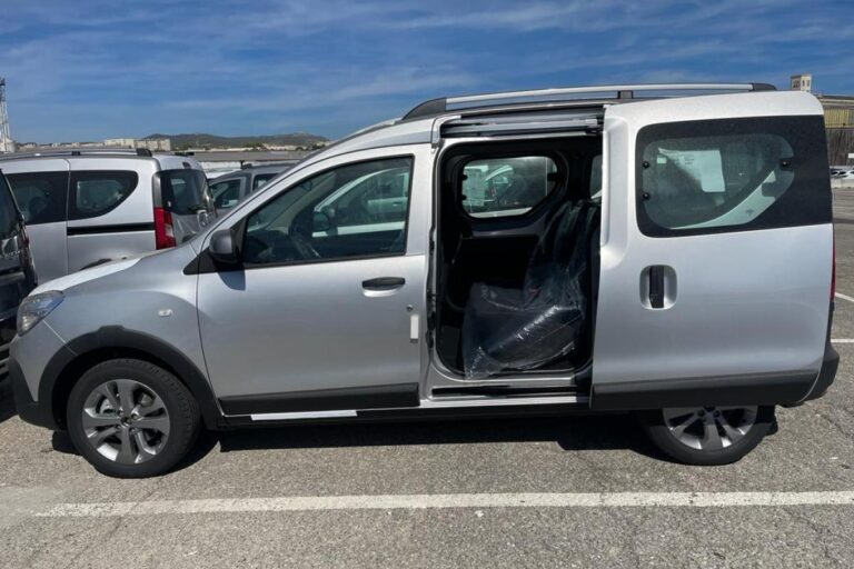 Read more about the article RENAULT KANGOO – BVM5 – 1.5 DCI – 85 CV – GRIS CLAIR – 2024